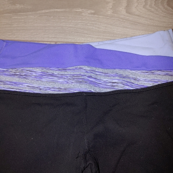 Lululemon Leggings Size 4 - Picture 2 of 7